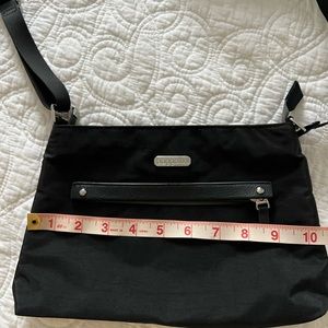 Baggallini cross body handbag. Perfect condition.